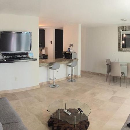 Departamento Comodo, A Media Cuadra De La Playa. 马萨特兰 外观 照片